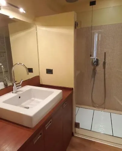 Daisy In Centro A * Όπως