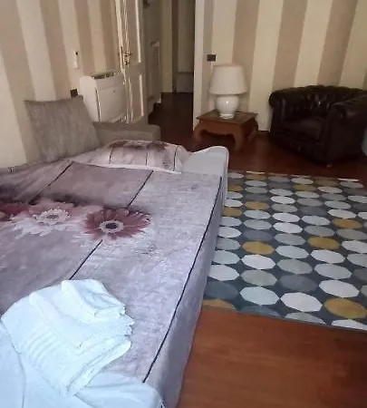 Daisy In Centro A Como