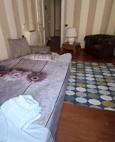 Daisy In Centro A コモ